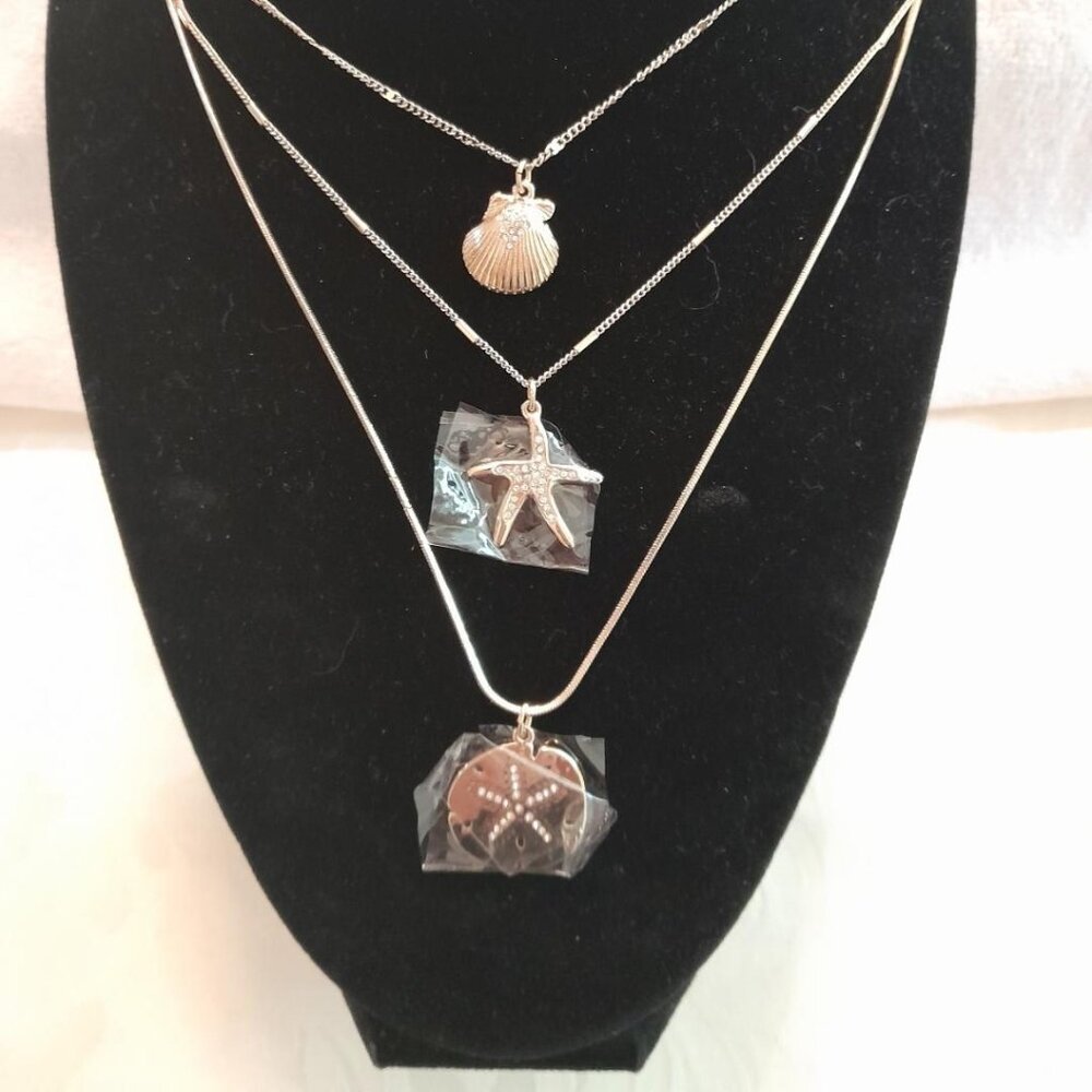 NWT Tommy Bahama Shellman Triple Strand Necklace